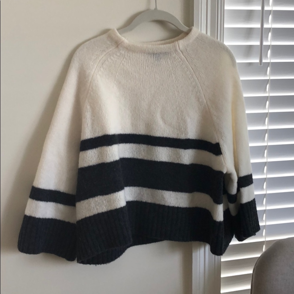 Banana Republic XS Striped Sweater